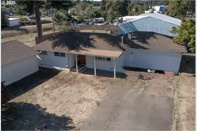 45 Thomas Ln, Cottage Grove, OR 97424 - Photo 1