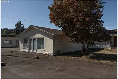 45 Thomas Ln, Cottage Grove, OR 97424 - Photo 6