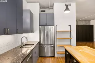 408 NW 12th Ave, Portland, OR 97209 - Photo 14