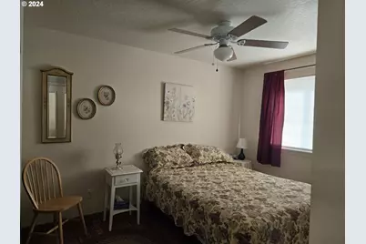 2262 Louis Creek Rd, Myrtle Creek, OR 97457 - Photo 4