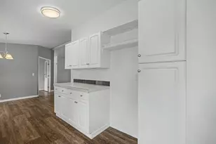 20140 NE Sandy Blvd, Fairview, OR 97024 - Photo 14