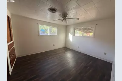 1093 23rd Ave, Sweet Home, OR 97386 - Photo 2