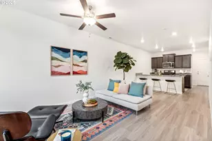 59 NE 134th Pl, Portland, OR 97230 - Photo 8