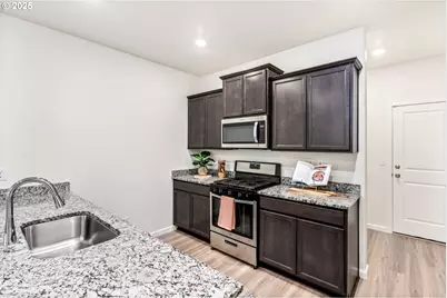 59 NE 134th Pl, Portland, OR 97230 - Photo 6