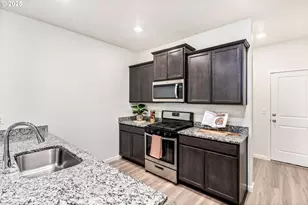 59 NE 134th Pl, Portland, OR 97230 - Photo 6