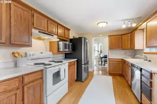 801 Cascade Ave, Hood River, OR 97031 - Photo 8