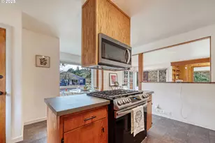 892 Sprague St, Eugene, OR 97403 - Photo 6