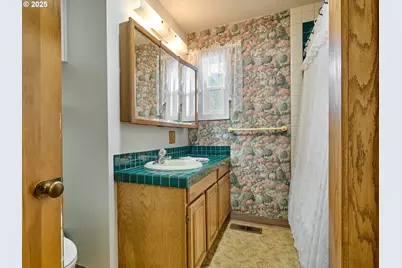 29474 S Highway 170, Canby, OR 97013 - Photo 16