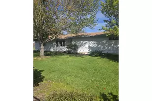29474 S Hwy 170, Canby, OR 97013 - Photo 2