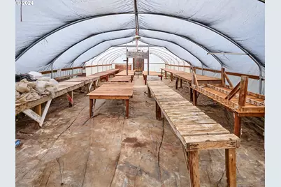 29474 S Highway 170, Canby, OR 97013 - Photo 36