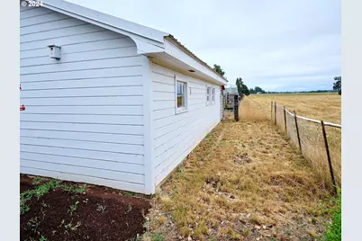 29474 S Highway 170, Canby, OR 97013 - Photo 24