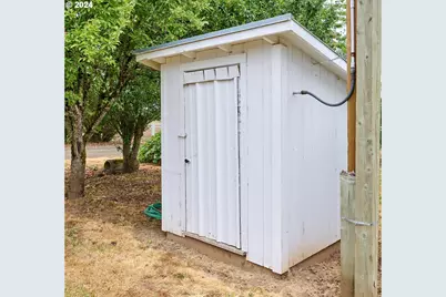 29474 S Highway 170, Canby, OR 97013 - Photo 32