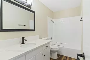 2615 E McLoughlin Blvd, Vancouver, WA 98661 - Photo 26