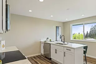 2615 E McLoughlin Blvd, Vancouver, WA 98661 - Photo 12