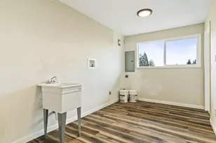 2615 E McLoughlin Blvd, Vancouver, WA 98661 - Photo 20