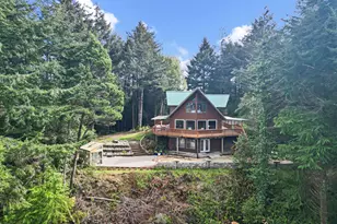 4 Doug Johnson Ln, Port Orford, OR 97465 - Photo 2