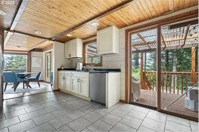 4 Doug Johnson Ln, Port Orford, OR 97465 - Photo 14