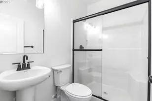 1734 NE 9th Pl, Hermiston, OR 97838 - Photo 16