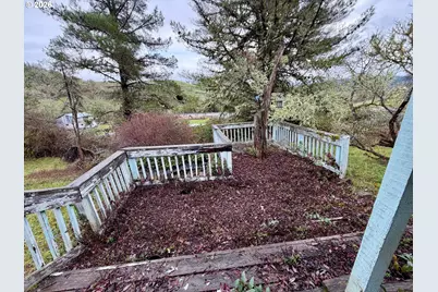 188 Robin St, Roseburg, OR 97470 - Photo 22