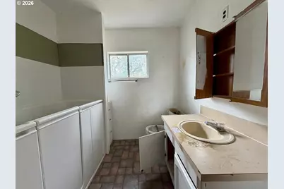 188 Robin St, Roseburg, OR 97470 - Photo 12