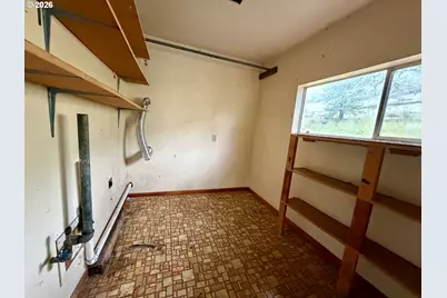 188 Robin St, Roseburg, OR 97470 - Photo 14