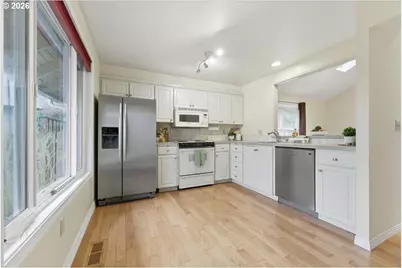 5212 SW Barclay Ct, Beaverton, OR 97005 - Photo 8