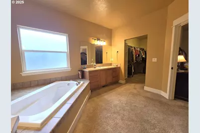 2248 NW Overlook Dr, Hermiston, OR 97838 - Photo 12