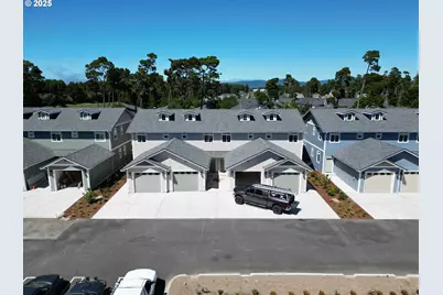 1581 37th St, Florence, OR 97439 - Photo 18