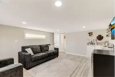 535 NE Bridgeton Rd #7, Portland, OR 97211 - Photo 18