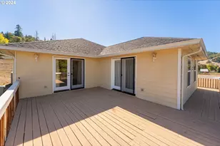 18235 Dixonville Rd, Roseburg, OR 97470 - Photo 40