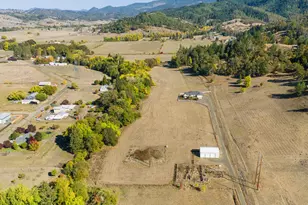 18235 Dixonville Rd, Roseburg, OR 97470 - Photo 2