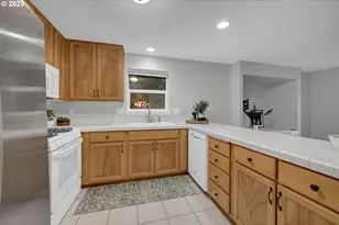 3812 Colony Oaks Dr, Eugene, OR 97405 - Photo 8