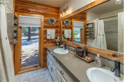 32907 River Bend Rd, Chiloquin, OR 97624 - Photo 16