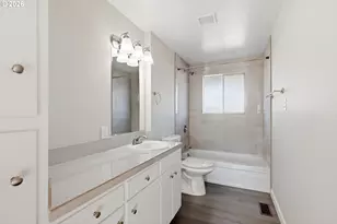 1386 Vanderbeck Ln, Woodburn, OR 97071 - Photo 14