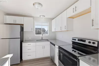 1386 Vanderbeck Ln, Woodburn, OR 97071 - Photo 10