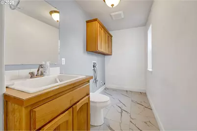 870 Kristen Way, Cottage Grove, OR 97424 - Photo 24