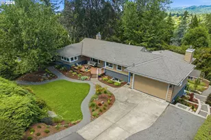 6331 SW Brugger St, Portland, OR 97219 - Photo 2