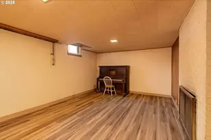 10502 SE Market St, Portland, OR 97216 - Photo 24