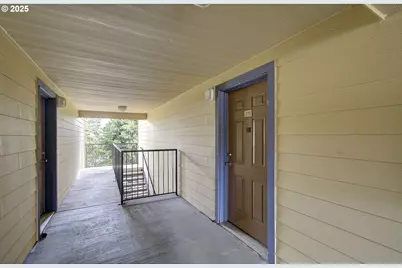 275 SE 162nd Ave, Portland, OR 97233 - Photo 2