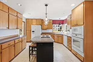 679 NE Maryann Ct, Hillsboro, OR 97124 - Photo 16