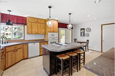 679 NE Maryann Ct, Hillsboro, OR 97124 - Photo 20