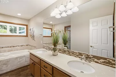 679 NE Maryann Ct, Hillsboro, OR 97124 - Photo 28