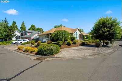 679 NE Maryann Ct, Hillsboro, OR 97124 - Photo 48