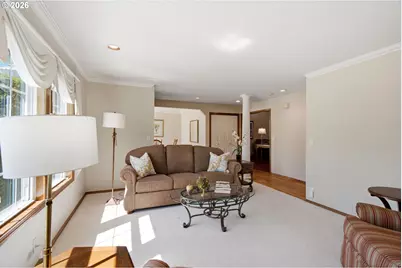 679 NE Maryann Ct, Hillsboro, OR 97124 - Photo 6