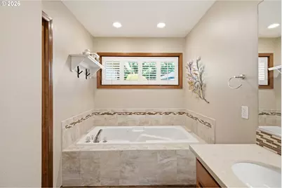 679 NE Maryann Ct, Hillsboro, OR 97124 - Photo 30