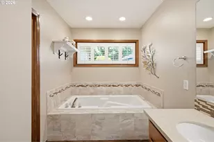 679 NE Maryann Ct, Hillsboro, OR 97124 - Photo 30
