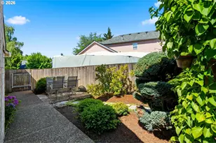679 NE Maryann Ct, Hillsboro, OR 97124 - Photo 44