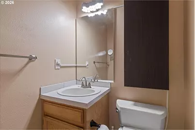 570 SW Honeysuckle Ct, McMinnville, OR 97128 - Photo 14