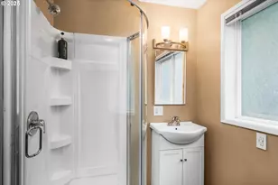 41929 Deerhorn Rd, Springfield, OR 97478 - Photo 30