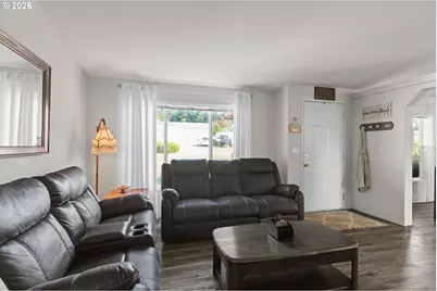 999 Blanco Ave, Coos Bay, OR 97420 - Photo 6